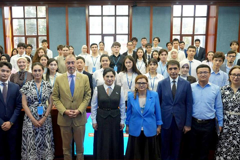 WIUT Hosts National Youth Debate on Gender Equality